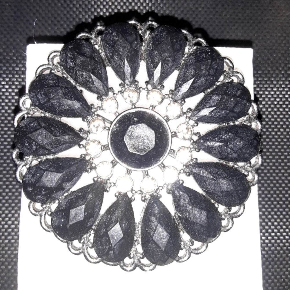 Premier Designs,  Beautiful Beaded Pin  Brooch.